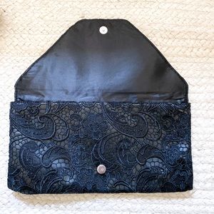 Jessica Simpson Lace Clutch 👛